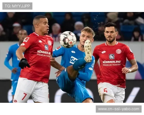 奥格斯堡第80分钟获得点球,克劳德-毛里斯一蹴而就 奥格斯堡第80分钟获得点球,克劳德-毛里斯一蹴而就